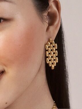 NIB Monica Vinader Heirloom Chain Earrings 18K Gold Vermeil Statement Classic